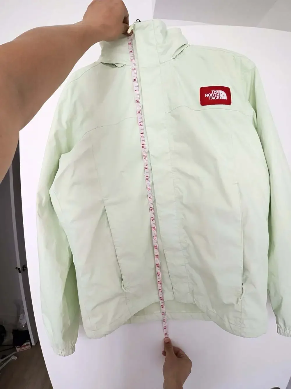 The North Face Men's Size S/P Light Green Hooded Windbreaker Jacket